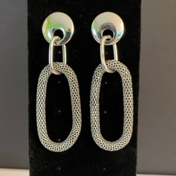 Stylish Adora Flexible Mesh Link Earrings- Silvertone  Dangles Fluid Design - Picture 3 of 7